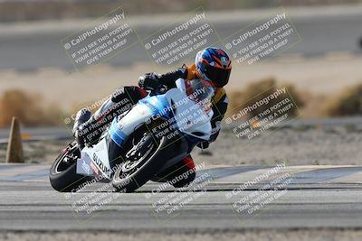 media/Nov-16-2025-Race Pace (Sun) [[8c5fa54630]]/Non Verified Riders (1st 20 Minutes)/1-Turn 14 (10am)/